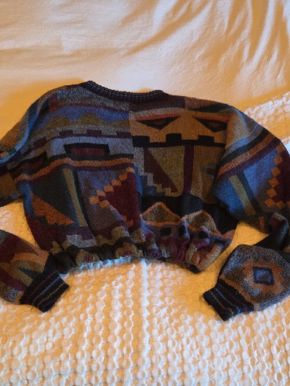 Crop Geometric Pattern Sweater - Multi-Color Lg - Picture 3 of 3